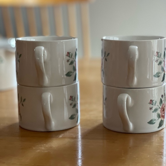 ☕️🌹 Vintage Pfaltzgraff Garden Trellis Cups And Saucers Set ☕️🌹 - Picture 3 of 12